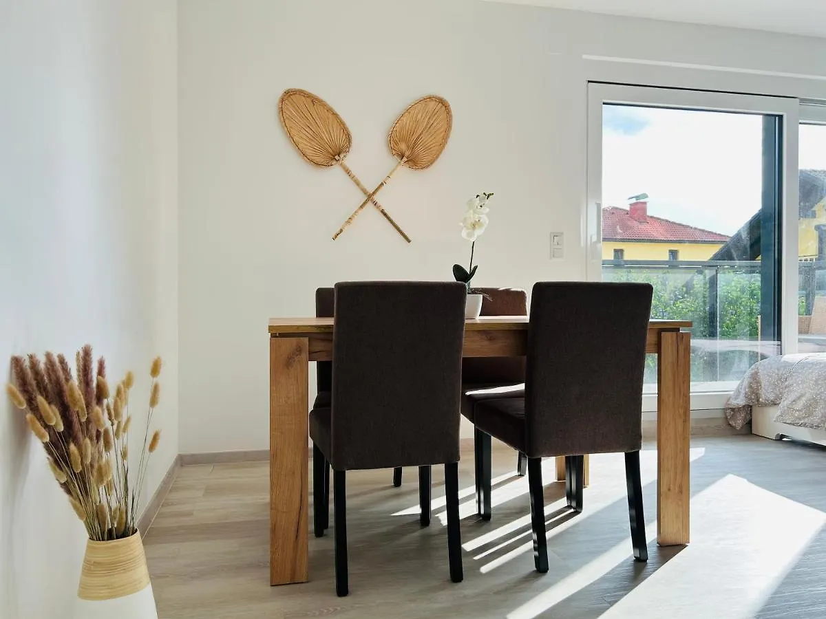 Ferienwohnung Modern - Free Parking - Balcony Wien Apartment