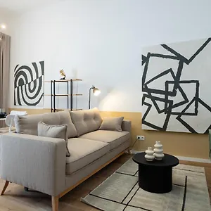 Contemporary 1-bed With Balcony In The Heart Of Apartment