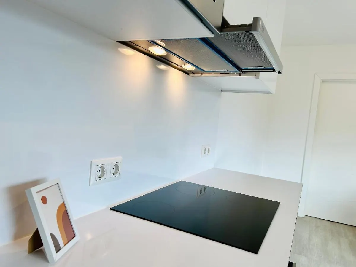 Modern - Free Parking - Balcony Apartment Vienna