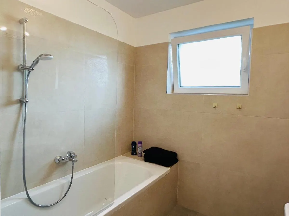 Modern - Free Parking - Balcony Apartment Vienna