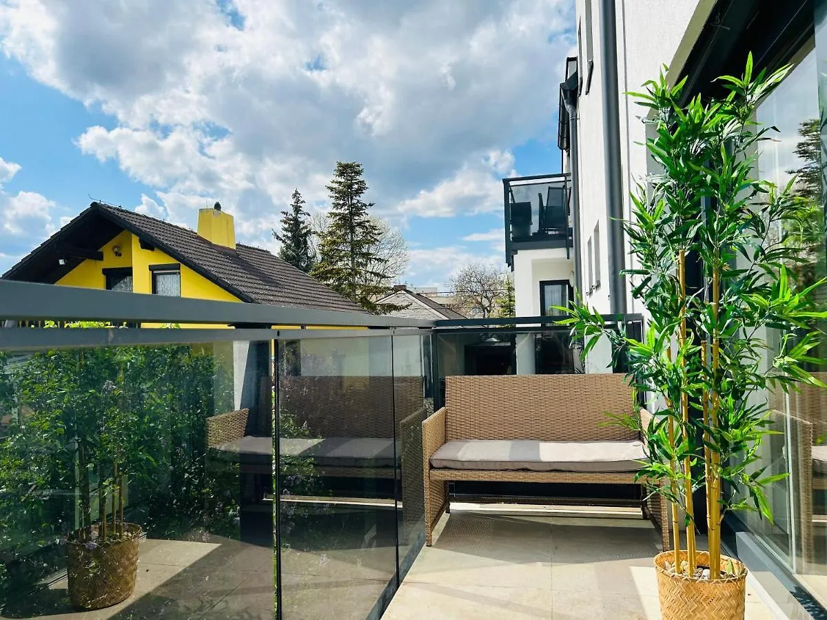 Modern - Free Parking - Balcony location