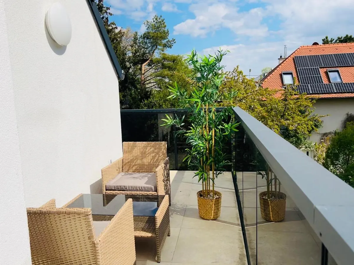 Modern - Free Parking - Balcony Apartment Vienna Austria