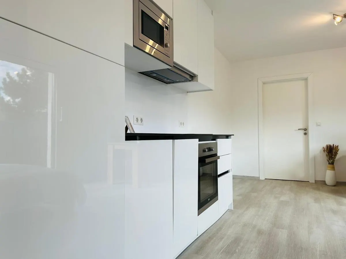 Modern - Free Parking - Balcony Apartment Vienna Austria