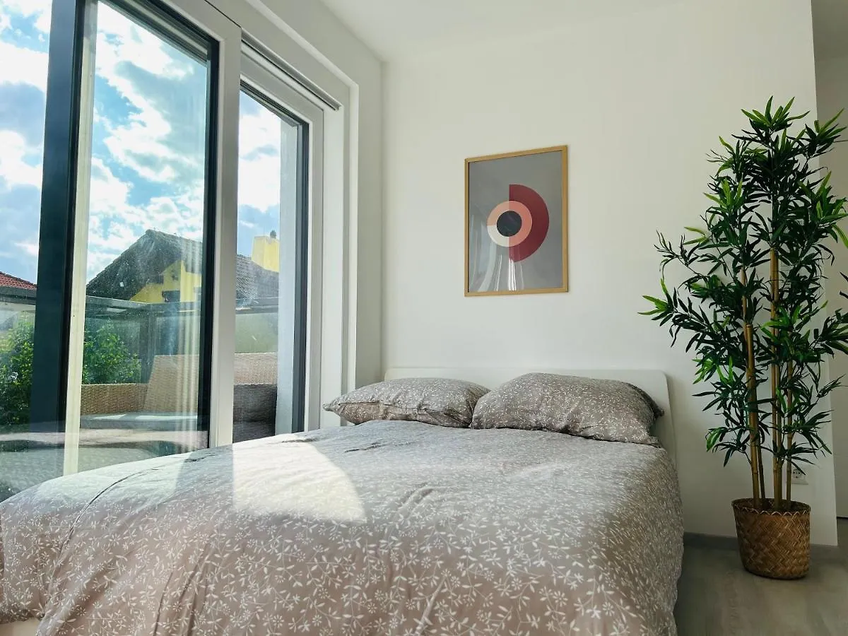 Modern - Free Parking - Balcony Apartment Vienna