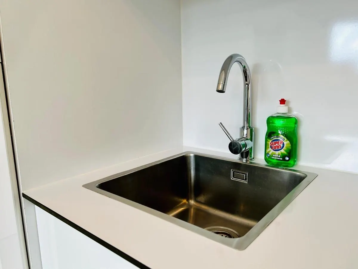 Modern - Free Parking - Balcony Apartment Vienna